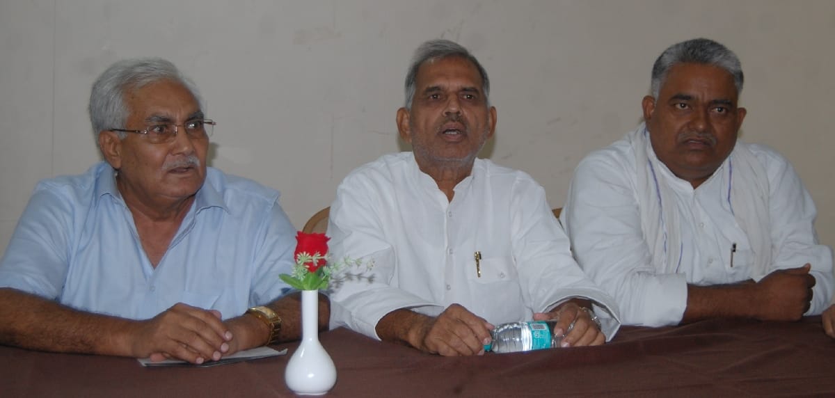 राजनीतिक विद्वेष में हुई बबलू पर कार्रवाई : शाकिर