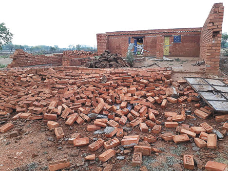 Due to heavy rain accompanied by rain, two houses collapsed