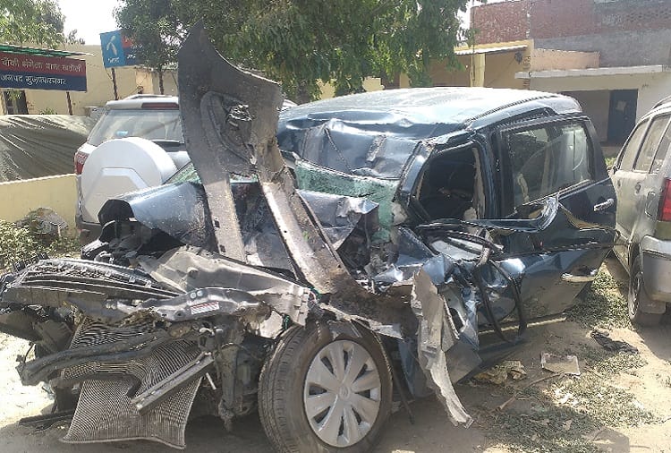 Road accident in Muzaffarnagar, 2 killed, eight wounded, see photos