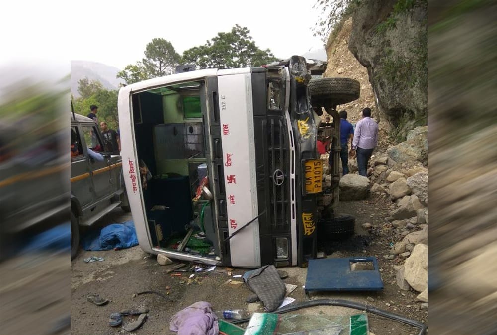 Bus Accident on gangotri highway 8 pilgrims injured