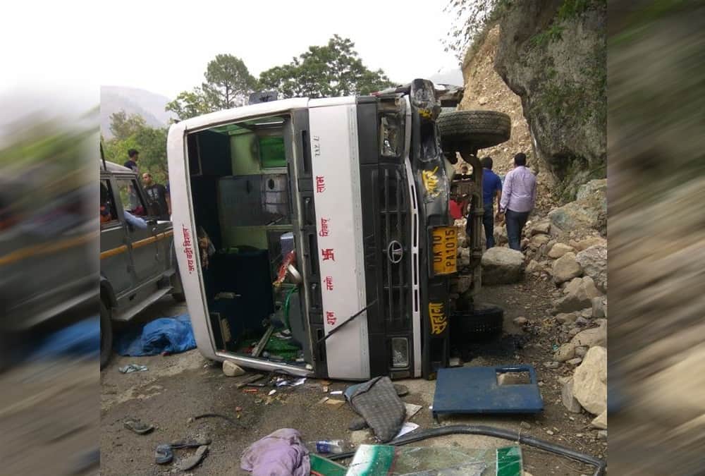 Road Accident on gangotri highway photos