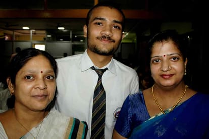 CBSE 10th result meet varanasi toppers and his Success Story 