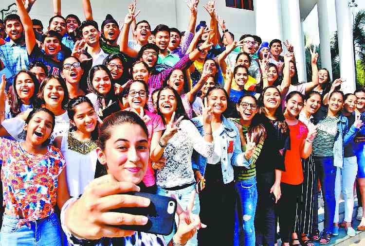 cbse 10th result 2018 declared, 14 toppers from chandigarh, panchkula, mohali