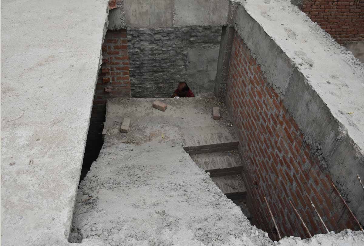 eight years old student dies in college campus in kanpur