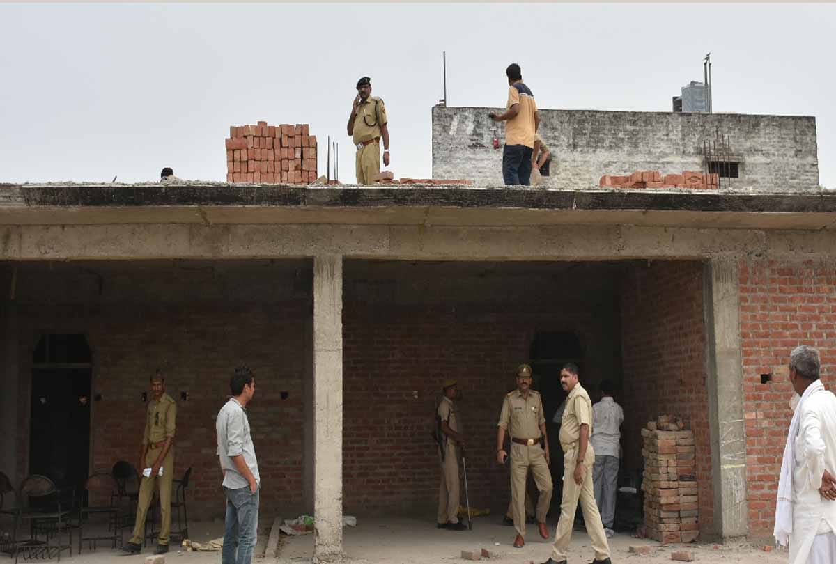 eight years old student dies in college campus in kanpur