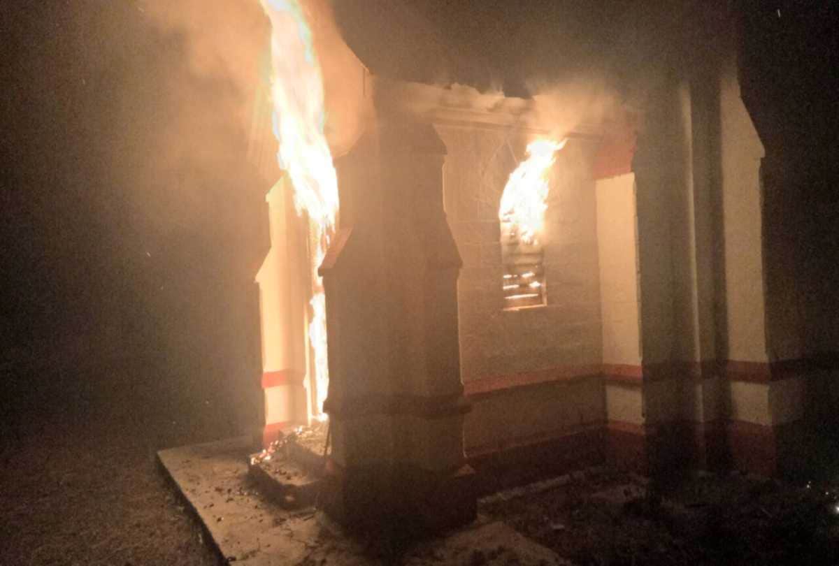 shop on fire at bilaspur himachal due to gas leakage