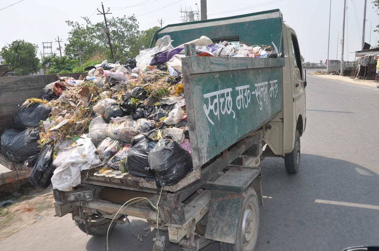 GPS-equipped cleaning vehicles