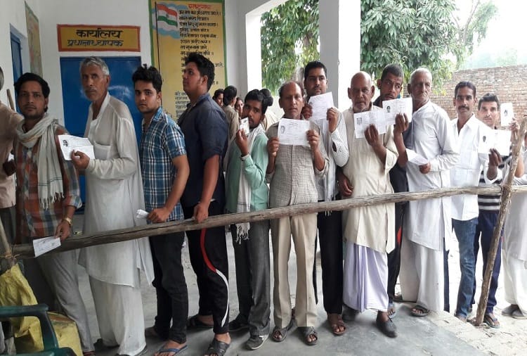 Kairana byelection: huge enthusiasm in voters, 22 percent voting till 9 pm, see photos