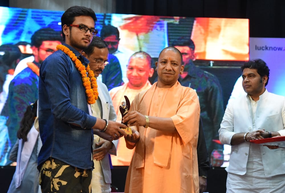  amar ujala medhavi chhatra samman samaroh 2018