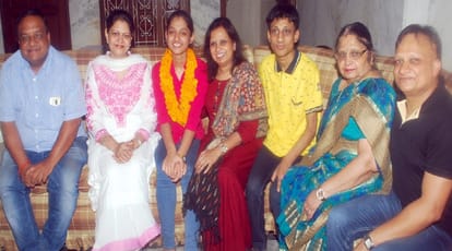 CBSE 10th Result: Nandini Garg India Topper in Shamli