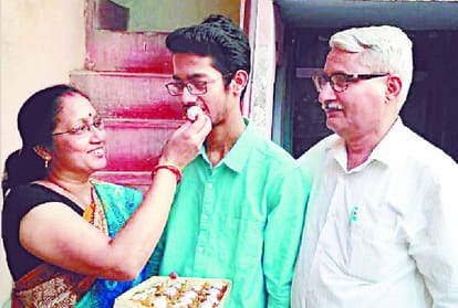 upsee result 2018 Shivam Tiwari and Nishchal Tripathi story 