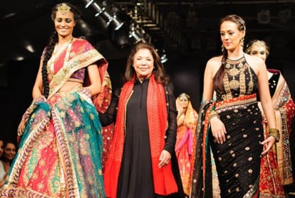encome tax Raid on  fashion designers ritu kumar store in noida and delhi ncr