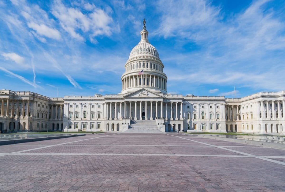 Senate clears not for US to resume government work