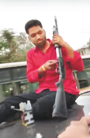 Dabish looking for firing in Sonu's procession