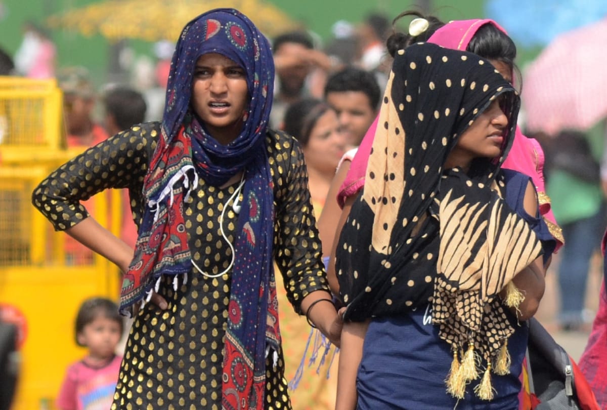people relax to heat wave in delhi ncr weather change