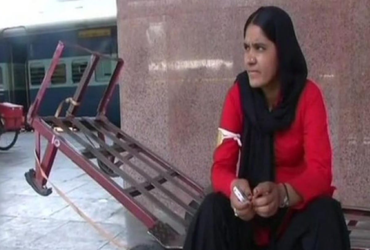 Manju Devi became the first woman in North Western Railways to take up the job of porter