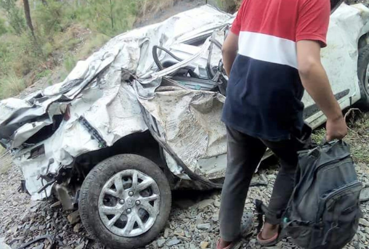 Two dead Three injured as car falls into gorge near Theog Shimla