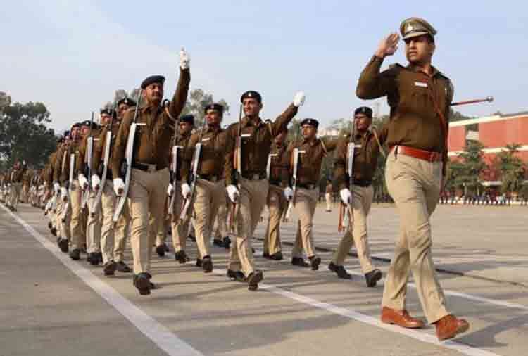 job for 8th passed in rajasthan police salary more than 15000