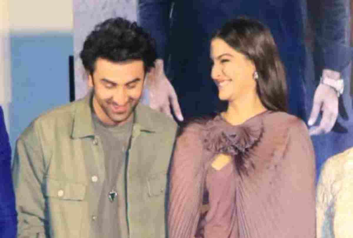 ranbir kapoor revealed about his girlfriends at sanju traler launch