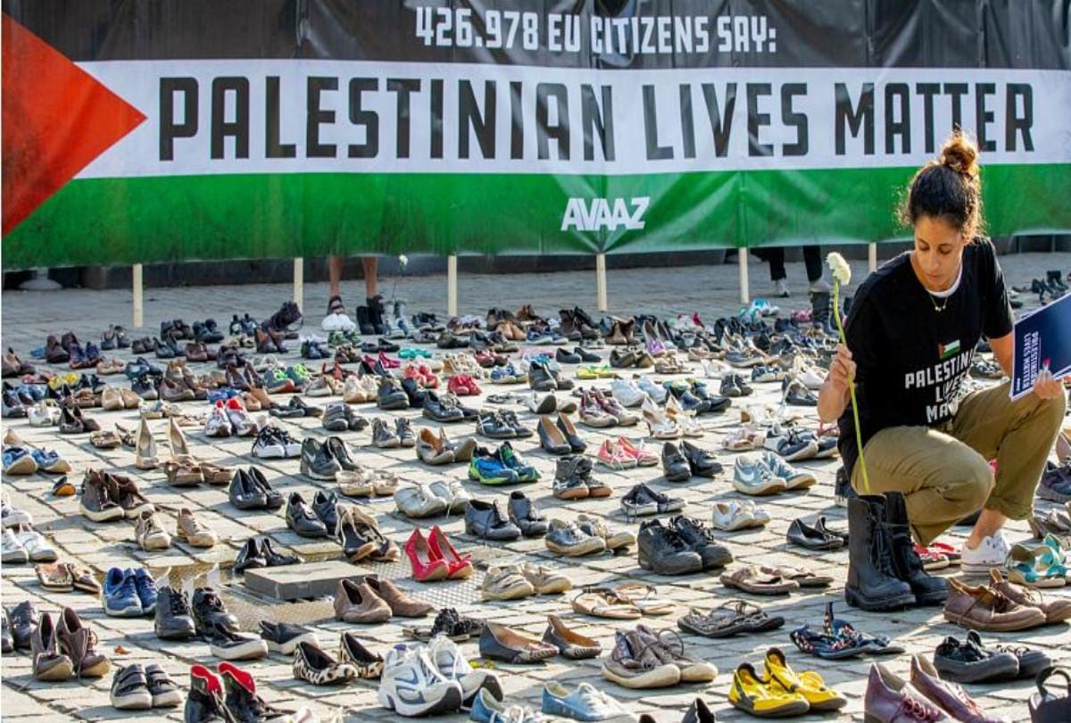 Across four thousand pairs of shoes displayed near EU building over Palestinian deaths