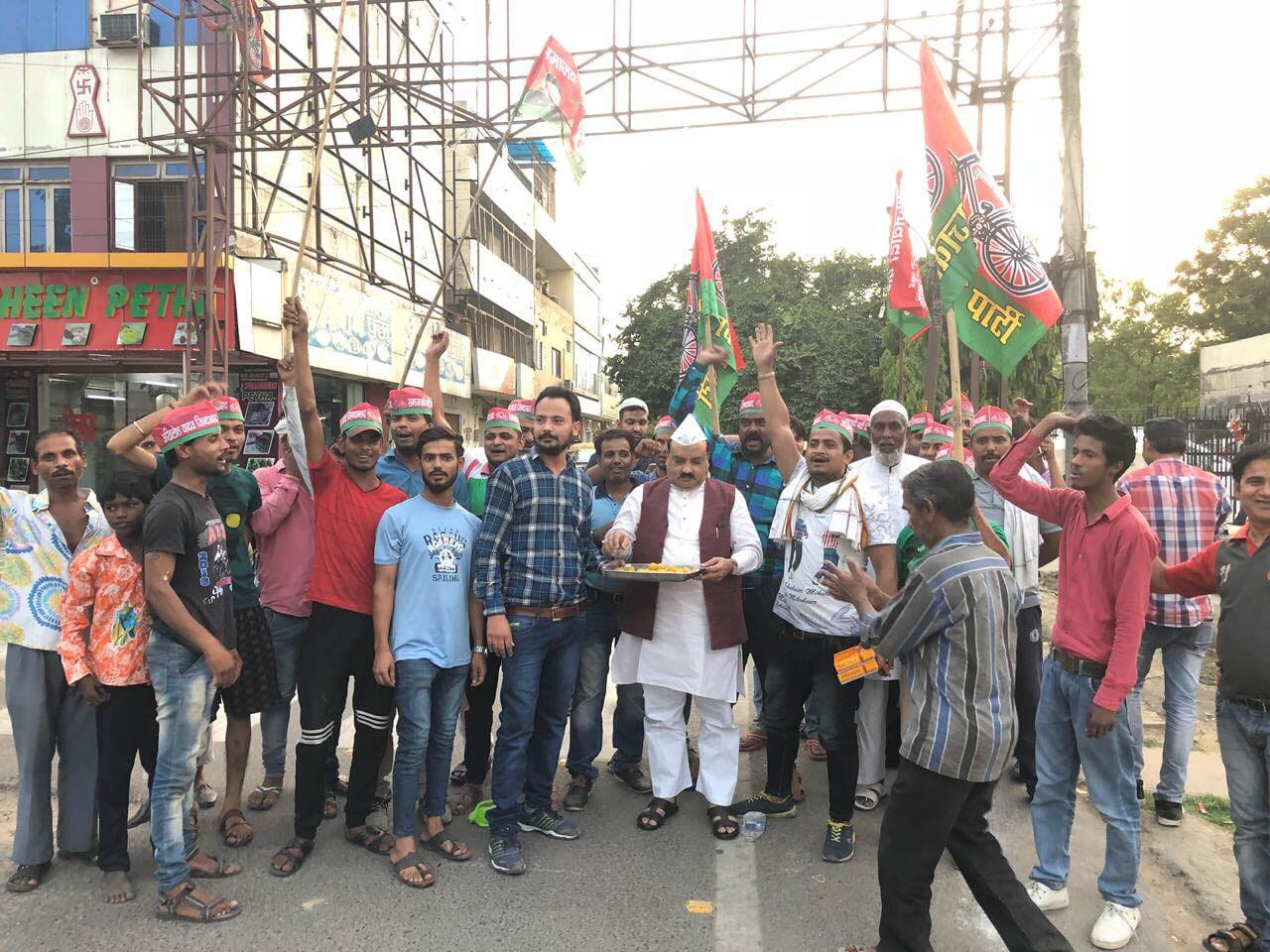 SP RLD workers celebration after Kairana Noorpur Bypoll Results 2018