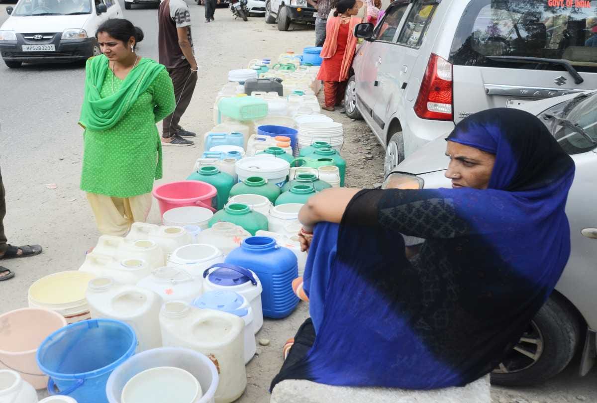water crisis shimla protests and chakka jam for water in shimla city