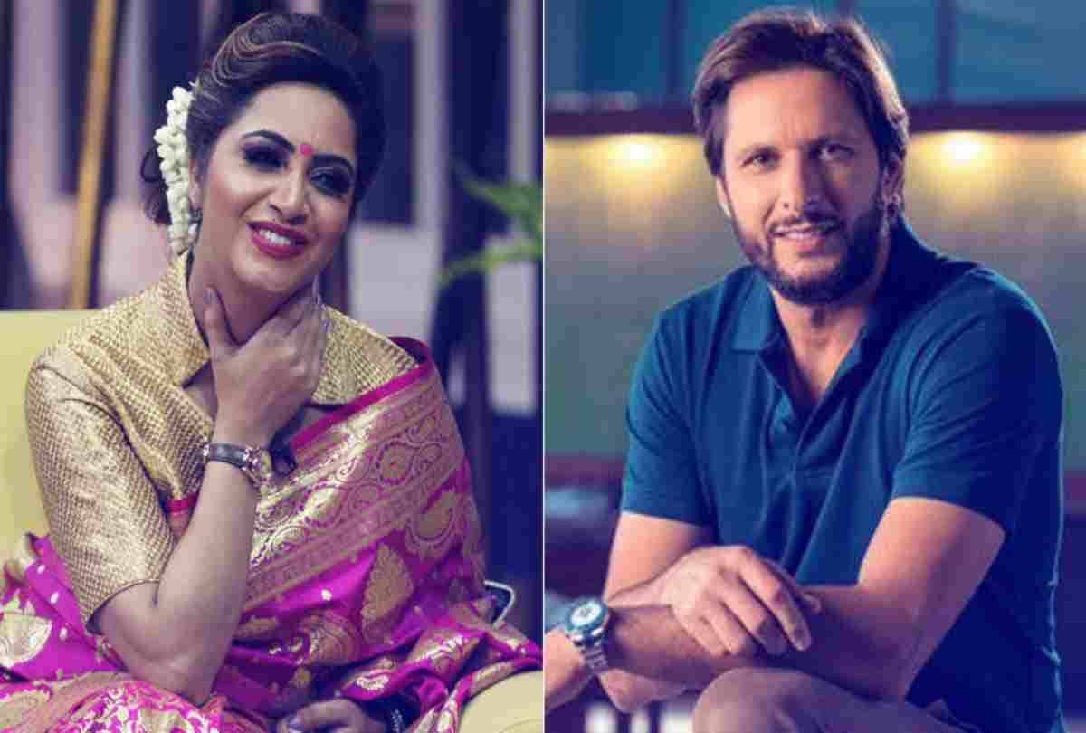 Arshi Khan Ex Bigg Boss contestant resigns from Congress for this reason
