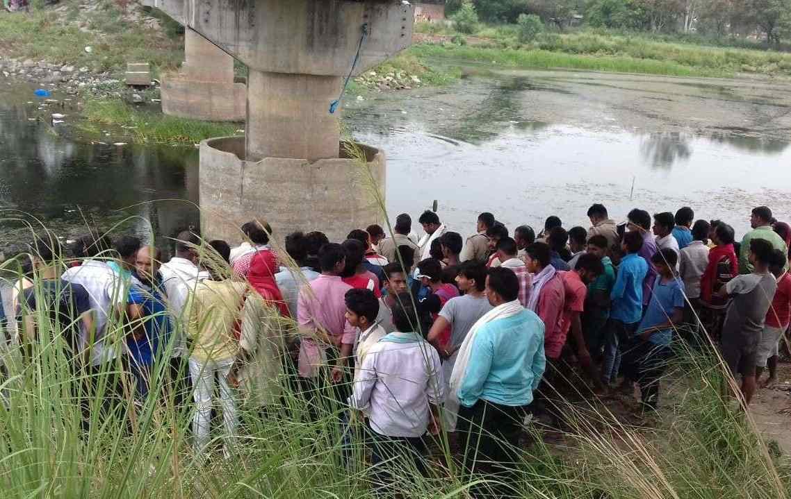 Sister and her cousin brother dead body found within three days in ballia