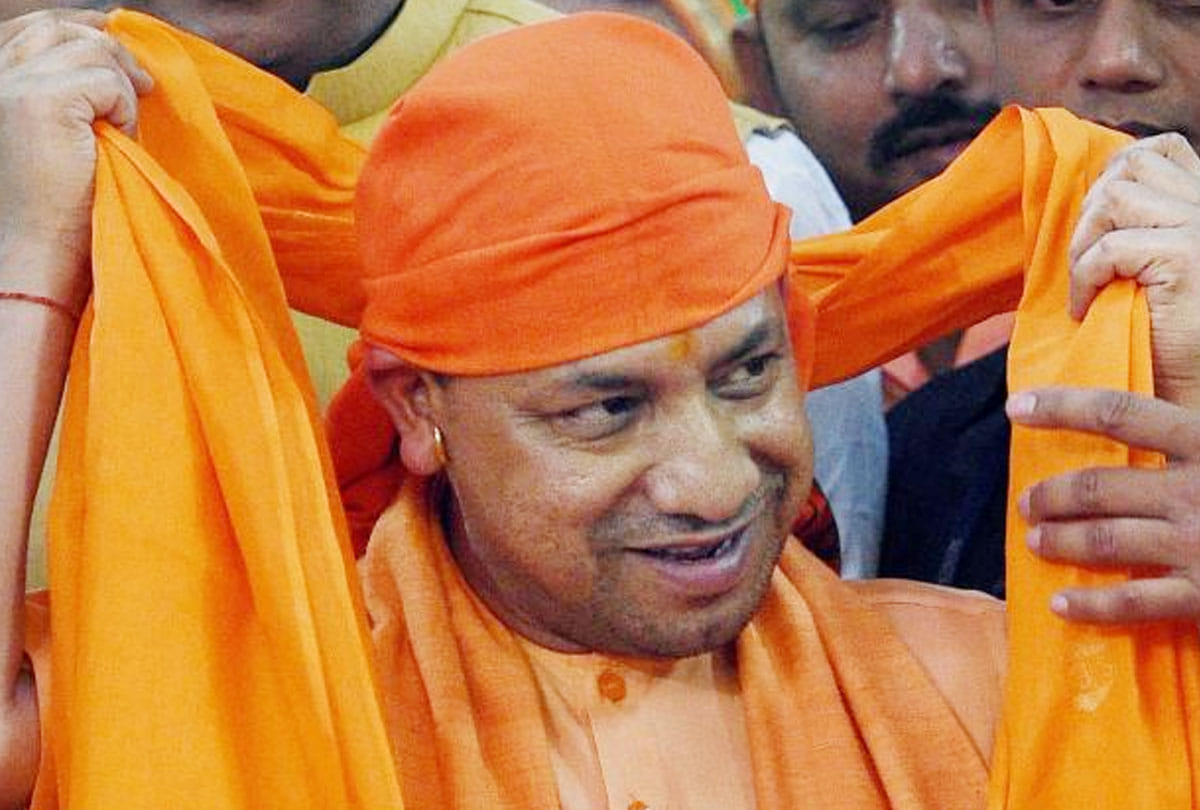 cm yogi adityanath in etawah