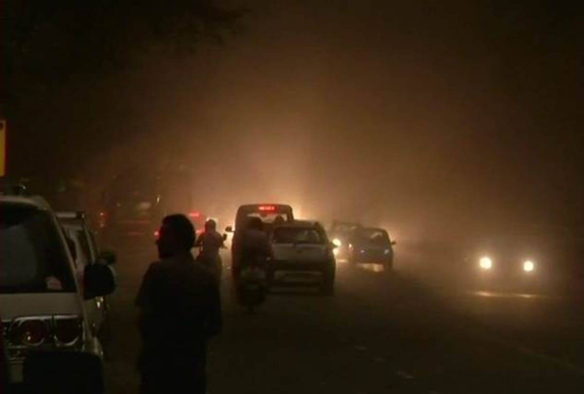 Dust storm Thunder storm accompanied with light rain and squall over Delhi NCR