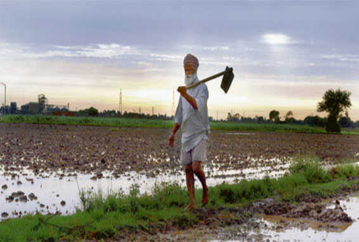 pm narendra modi launched pension scheme for farmers, traders and self employed