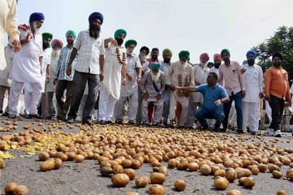 Farmers protest spread across the country and Madhya Pradesh on high alert