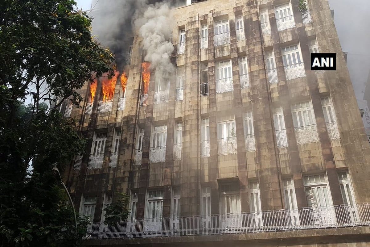 Mumbai: fire broke out inside an office at Scindia House near IT office