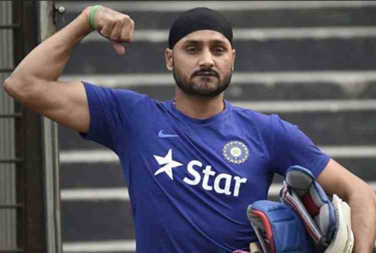 chandigarh, harbhajan singh statement on entry in politics