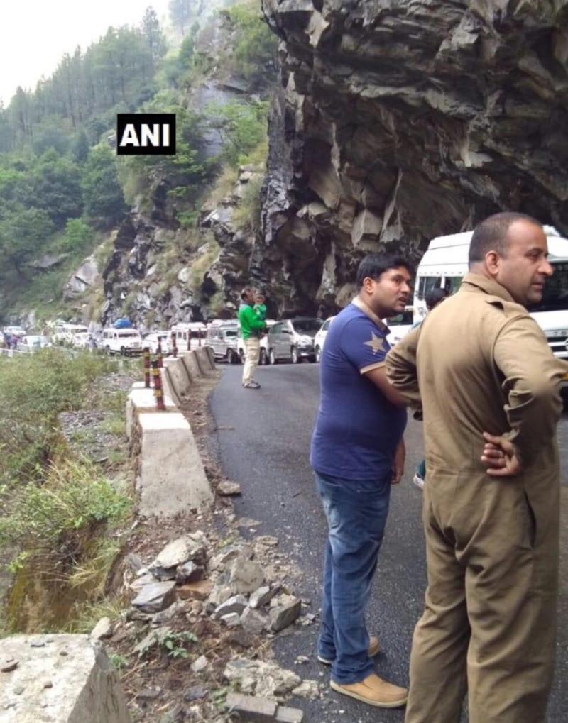 landslide in badrinath highway road closed