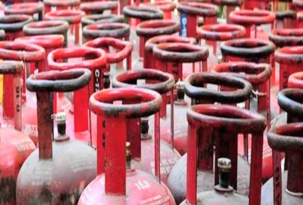 Lpg Cylinder Rate Hiked, Problem for House Wives