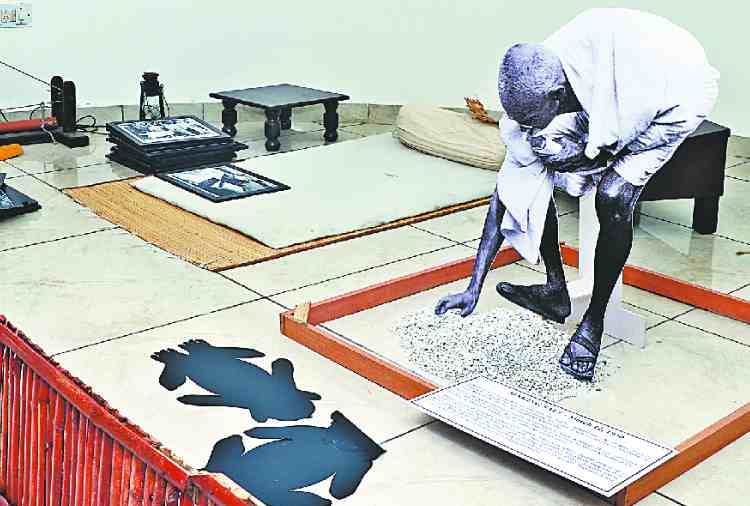 father of nation mahatma gandhi museum in sector 16 chandigarh