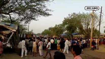 Accident in Mathura, bus and truck collides, one dead