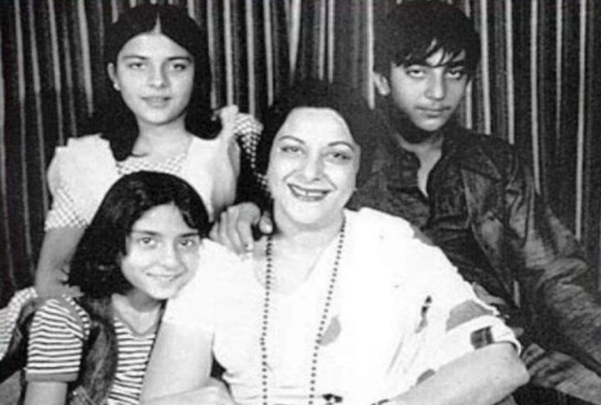 Sanjay Dutt used nargis dutt for make girlfriend rajkumar hirani revealed