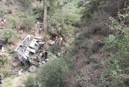 Nine killed, 20 injured HRTC bus falls into gorge in Shimla Himachal Pradesh