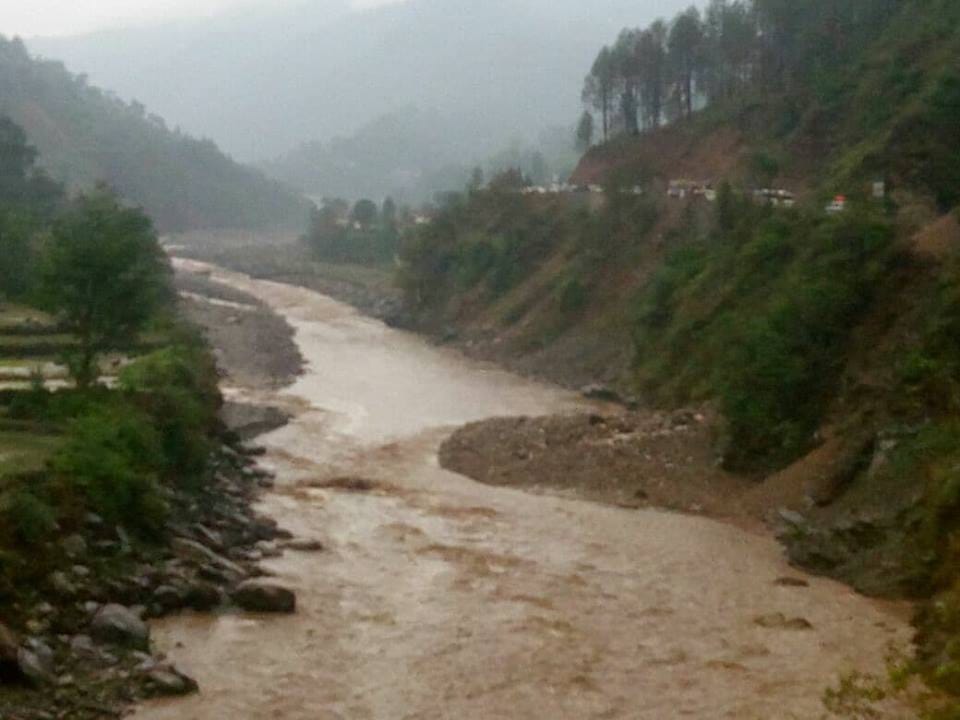 लोनिवि की तैयारियों पर बारिश ने फेरा पानी