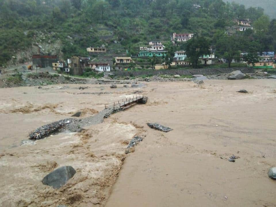 Kedarnath Highway blocked after landslide and Heavy rain in uttarakhand