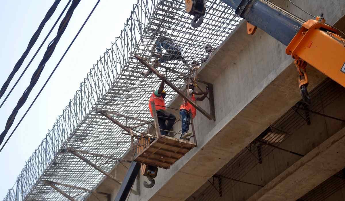 Bridge corporation take saftey standard in babatpur four lane flyover