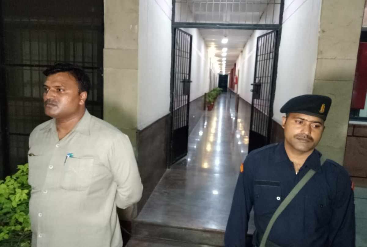 mulayam singh yadav vacant his government bangalow 
