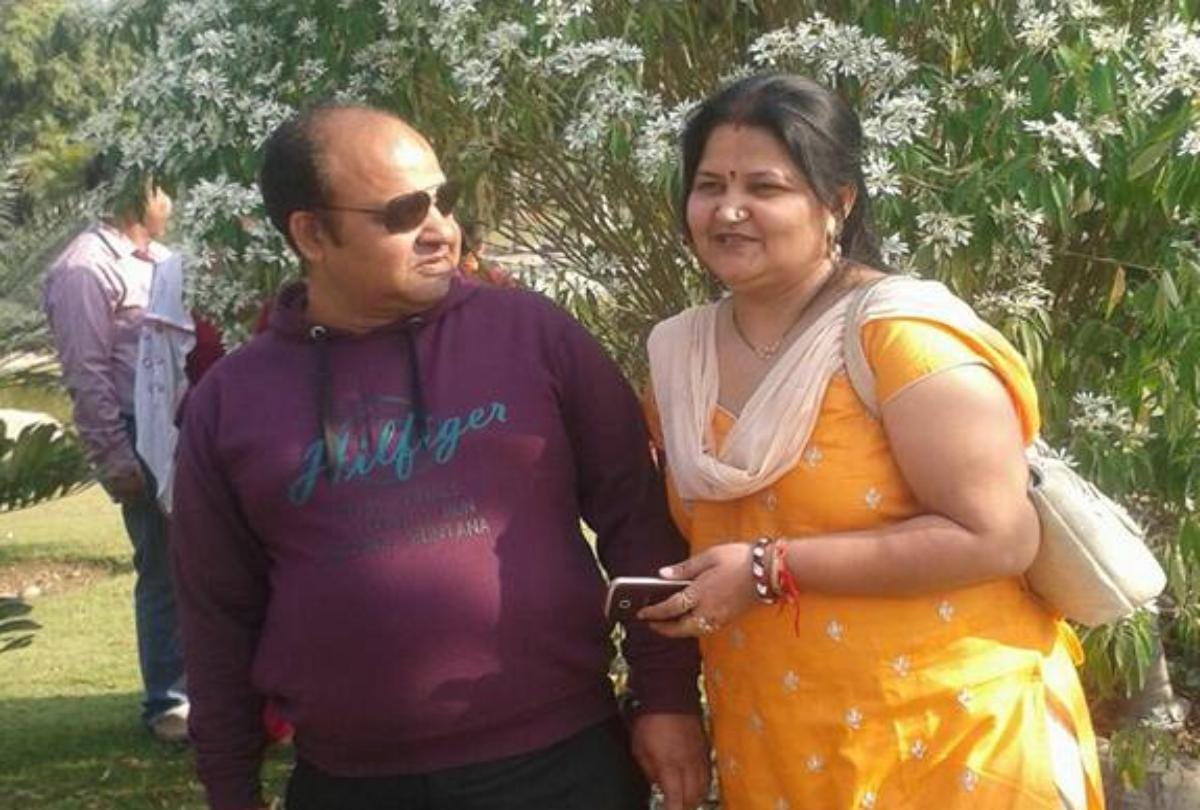Watch Dancing Uncle Sanjeev Srivastav First Advertisement Video