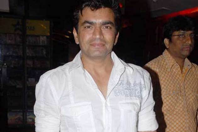 raja choudhary fighting and molesting during shoot a film