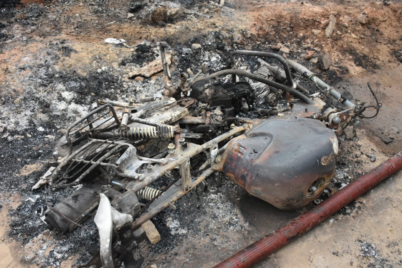 Uttar pradesh Fire broke out in a cotton godown in Lucknow