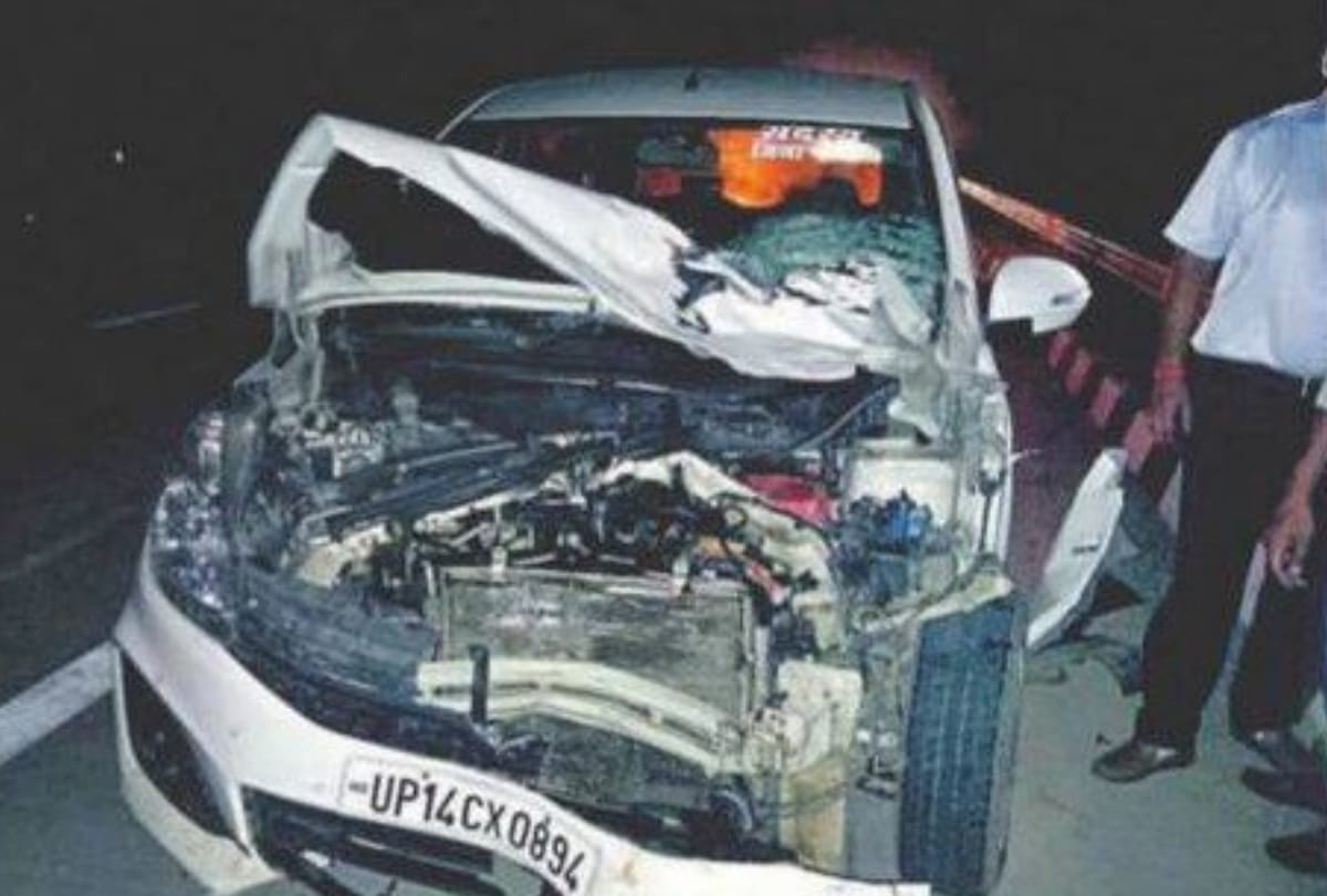 big accident on eastern peripheral expressway 6 cars collides in each other as animals on way