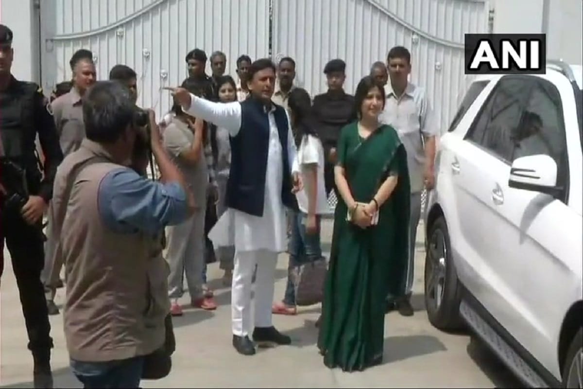 Akhilesh Yadav books suites in VVIP guesthouse, Mayawati may get fresh notice 