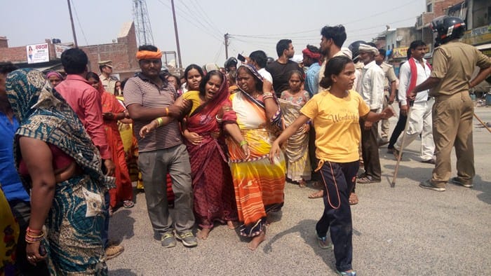 angered villagers kept dead body on road